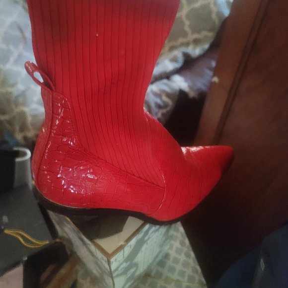 Boot - Picture 2 of 2